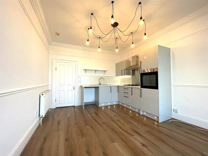2 Bedroom Apartment To Rent In Oxford Grove, Ilfracombe, Devon, EX34