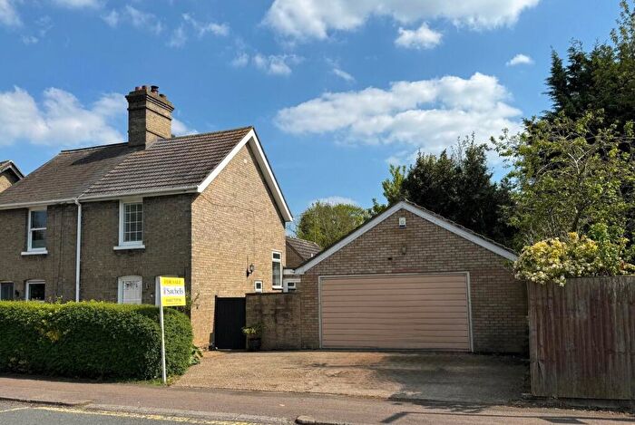 3 Bedroom Semi-Detached House For Sale In Hitchin Road, Stotfold, Hitchin, SG5