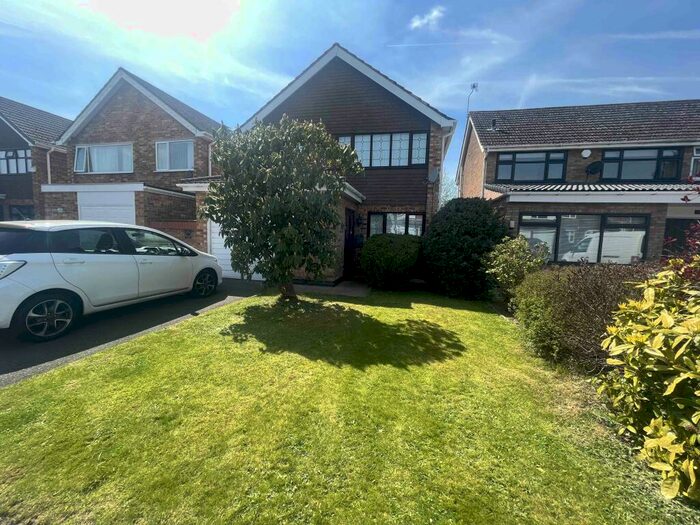 3 Bedroom House To Rent In Hoarestone Avenue, Whitestone, CV11