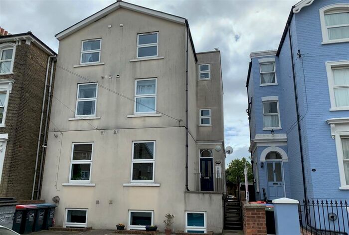 2 Bedroom Flat To Rent In St. Mildreds Road, Ramsgate, CT11