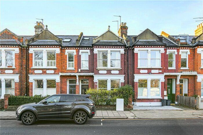 2 Bedroom Flat To Rent In Putney Bridge Road, Putney, SW15
