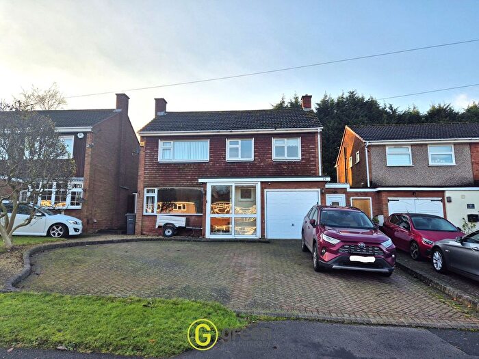 3 Bedroom Detached House To Rent In Grosvenor Close, Sutton Coldfield, B75