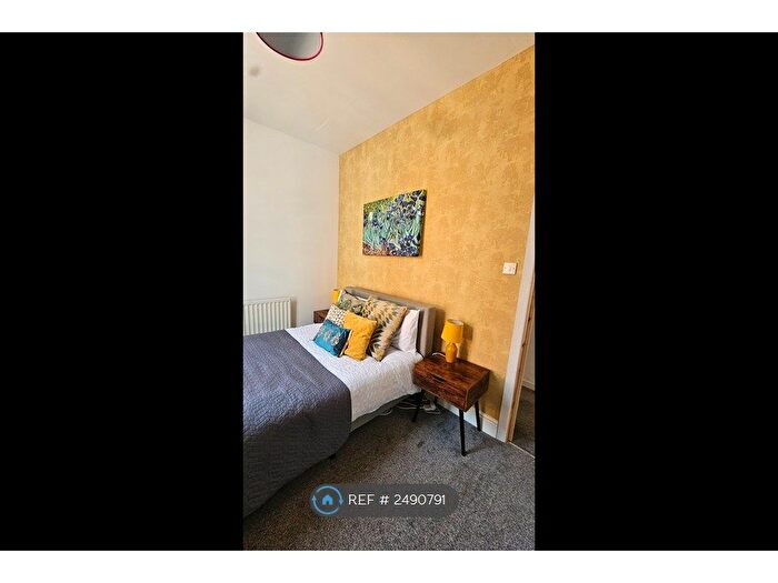 2 Bedroom Flat To Rent In Ashton-Under-Lyne, Ashton-Under-Lyne, OL6