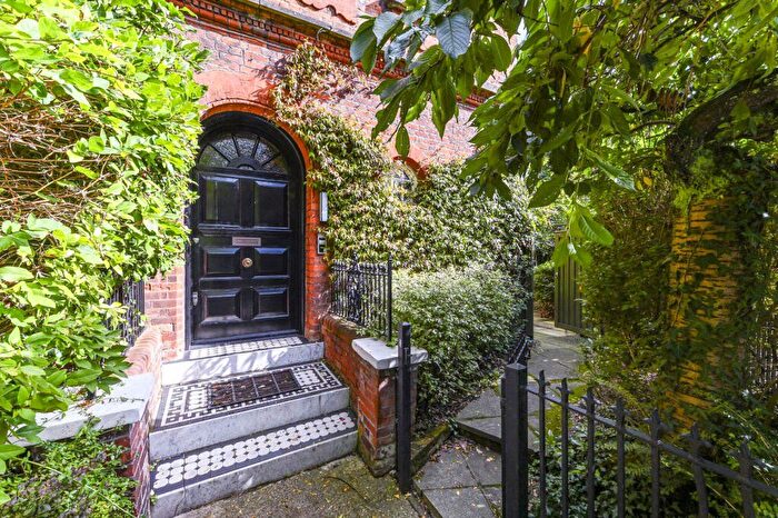 4 Bedroom Maisonette To Rent In Wedderburn Road, Hampstead, London, NW3