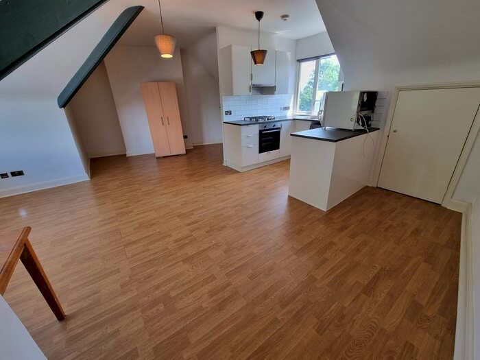 Studio To Rent In Greenhill Parade, New Barnet, EN5