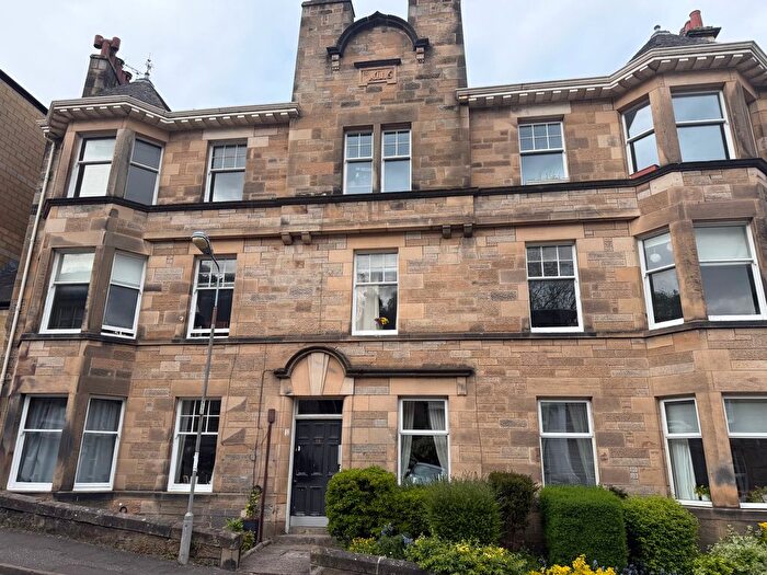 3 Bedroom Flat To Rent In Princes Street, Stirling, FK8