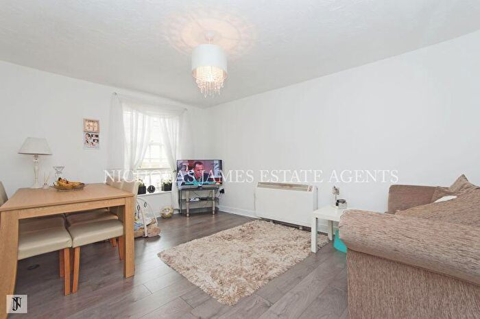 1 Bedroom Flat To Rent In Leigh Hunt Drive, Southgate, London, N14