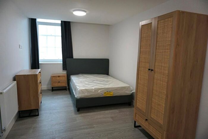 1 Bedroom Apartment To Rent In The Poultry Arcade, NG1