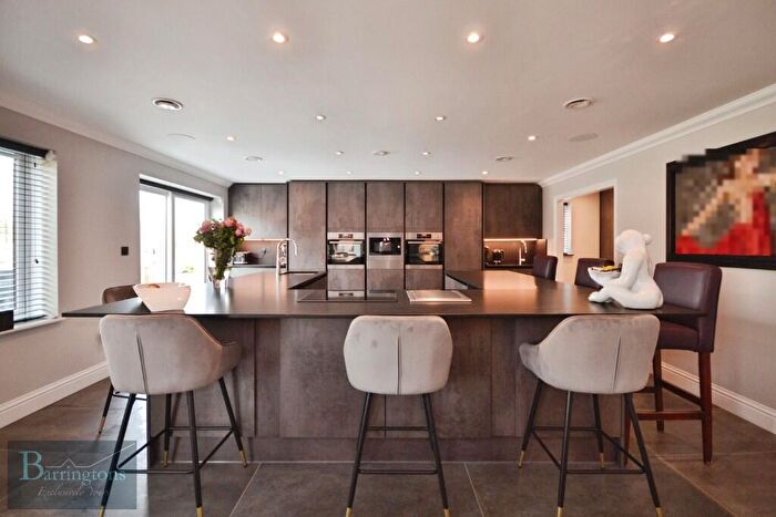 3 Bedroom Detached Bungalow To Rent In Swallows Cross, Brentwood, Essex, CM15