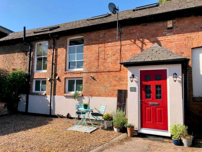 2 Bedroom Cottage To Rent In Southwell Road, Lowdham, Nottingham, NG14