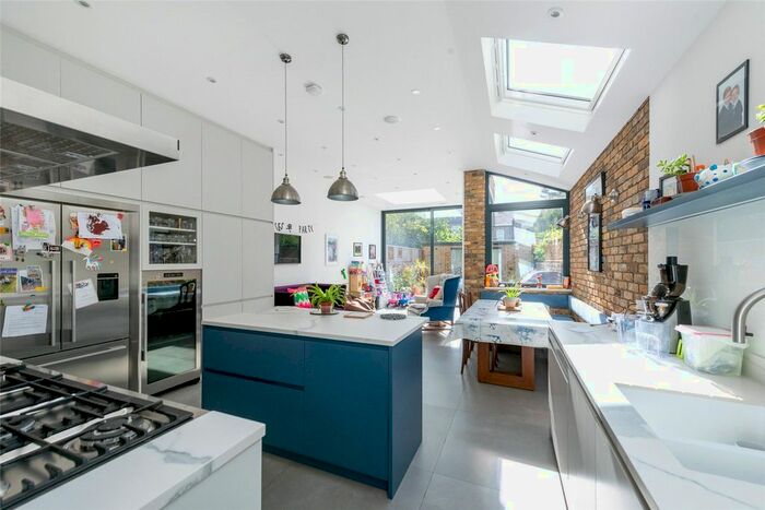 4 Bedroom End Of Terrace House To Rent In Leighton Gardens, London, NW10