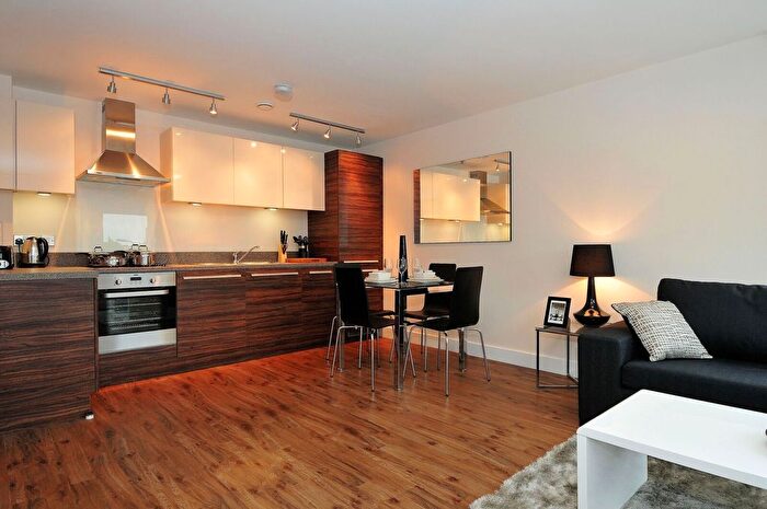2 Bedroom Flat To Rent In Trs Apartments, Southall, UB2