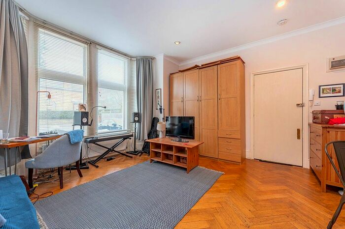 Studio To Rent In Inglis Road, Ealing Common, London, W5