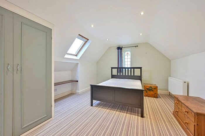 1 Bedroom Maisonette To Rent In Langley Road, Merton Park, London, SW19