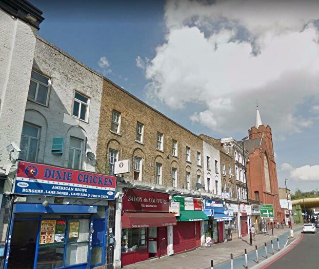 4 Bedroom Flat To Rent In Mile End Road, London, E3