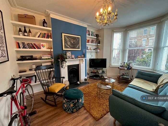 1 Bedroom Flat To Rent In Courthill Road, London, SE13