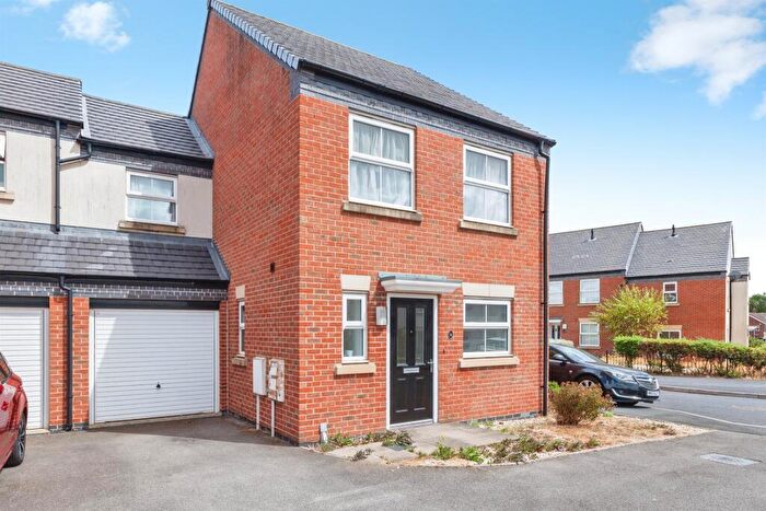 3 Bedroom Semi-Detached House For Sale In Tulip Tree Road, Nuneaton, CV10