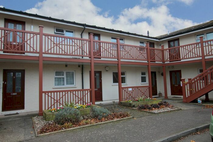 1 Bedroom Flat To Rent In The Oaks, Thanet, CT7