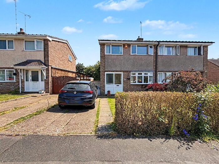 3 Bedroom Semi Detached House For Sale In Firs Drive, Rugby, CV22