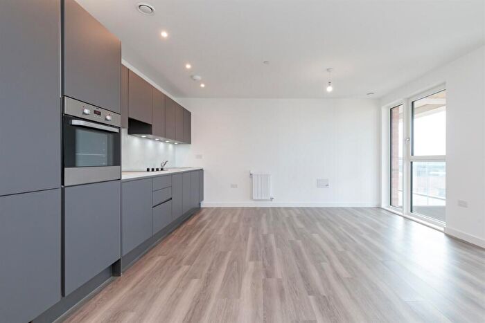 2 Bedroom Flat To Rent In Thunderer Street, London, E13