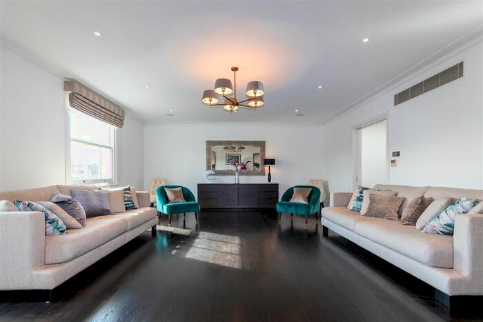 5 Bedroom Maisonette To Rent In Eaton Place, Belgravia, SW1X