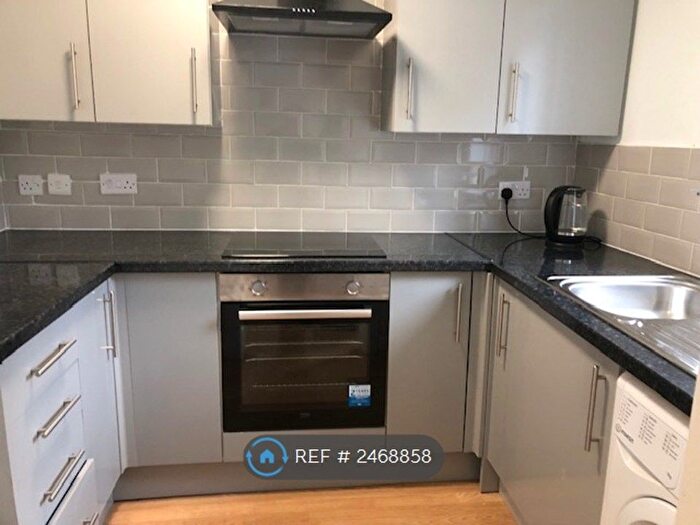 1 Bedroom Flat To Rent In Gladstone Street, Glasgow, G4
