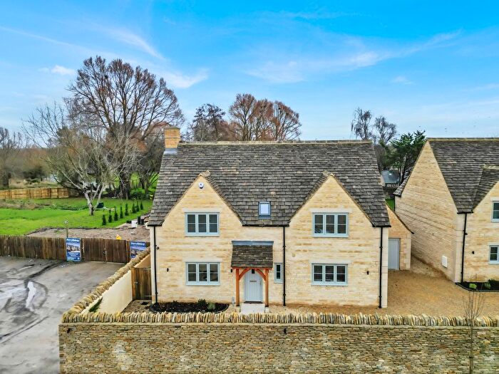 4 Bedroom Detached House For Sale In Cerney Wick Lane, Cerney Wick, Cirencester, Gloucestershire, GL7