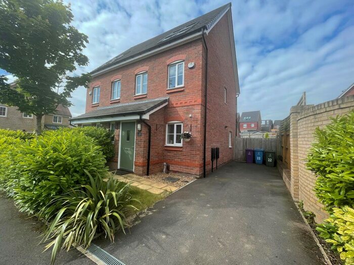 3 Bedroom Semi-Detached House To Rent In Mountfield Cresent, L25