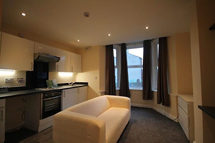 1 Bedroom Flat To Rent In Midland Road, Leeds, LS6