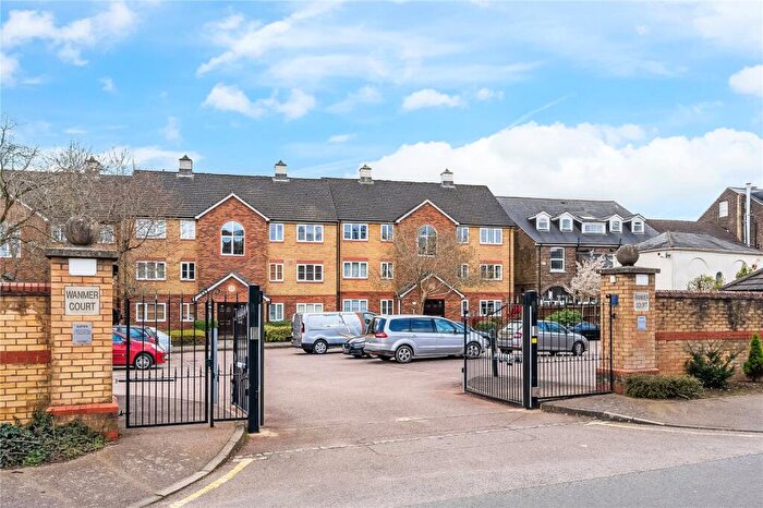 2 Bedroom Apartment For Sale In Wanmer Court, Birkheads Road, Reigate, Surrey, RH2