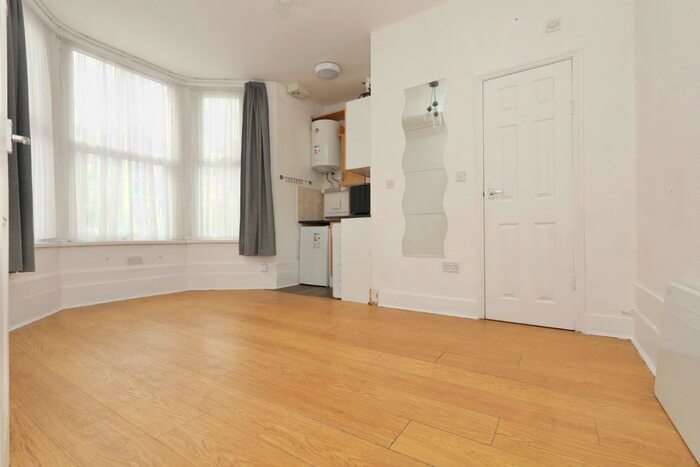 Studio To Rent In Mount Pleasant Road, London, N17