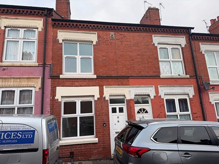 3 Bedroom Terraced House For Sale In Barker Street, North Evington, Leicester, LE5