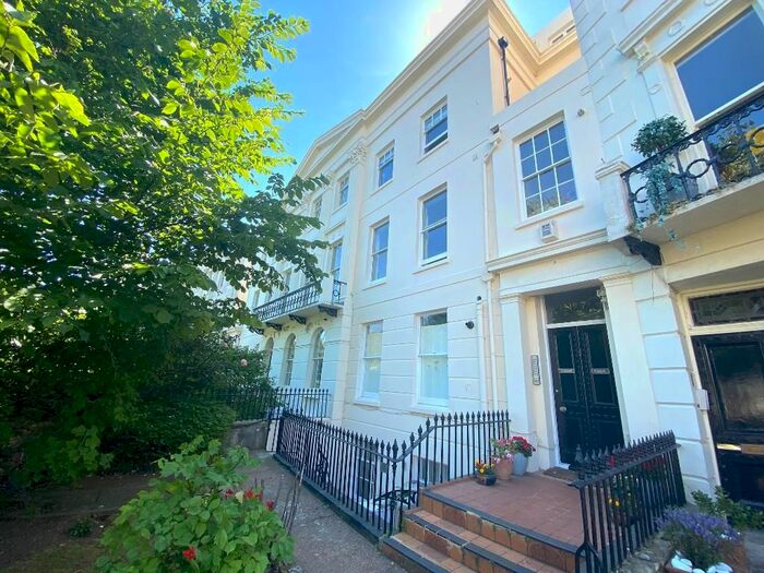 Studio To Rent In Montpelier Crescent, Brighton, East Sussex, BN1