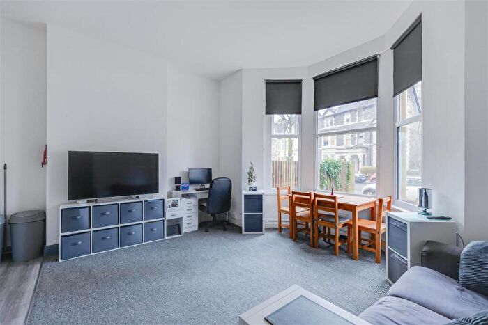 2 Bedroom House To Rent In Bed, Richmond Road, CF24