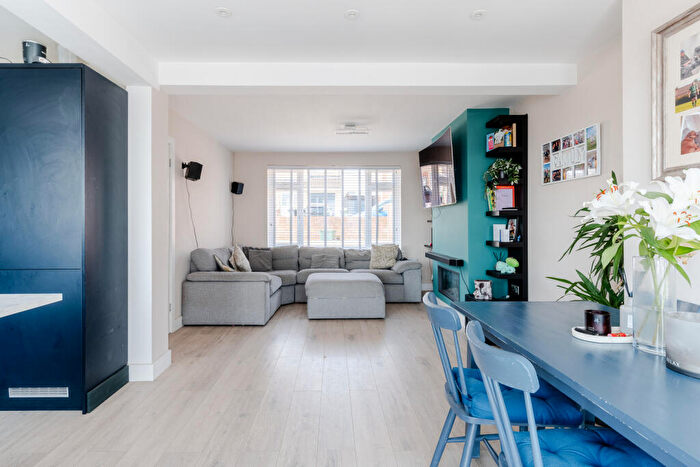 3 Bedroom Semi Detached House For Sale In Westbourne Road, Downend, Bristol, Gloucestershire, BS16