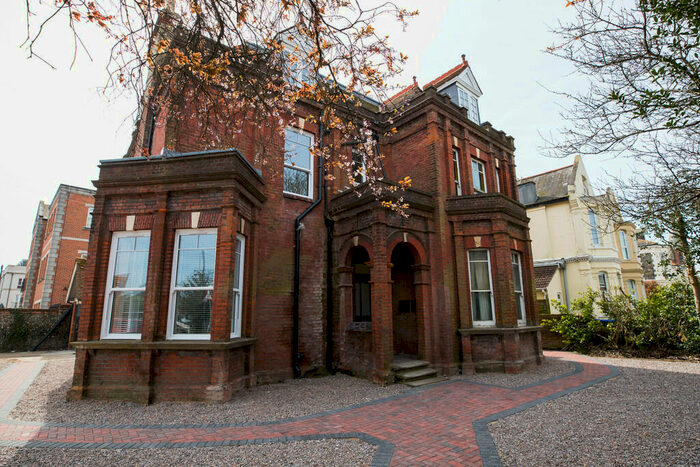 Studio To Rent In Shelley Road, Worthing, BN11