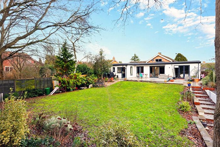 3 Bedroom Bungalow For Sale In Bafford Grove, Charlton Kings, Cheltenham, GL53