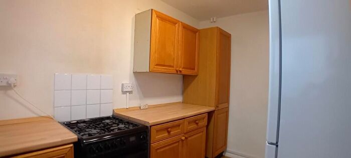 2 Bedroom Flat For Sale In Church Hill Road, Barnet, North London, EN4