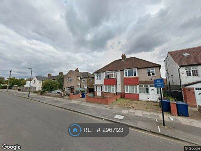 Studio To Rent In The Approach, London, W3
