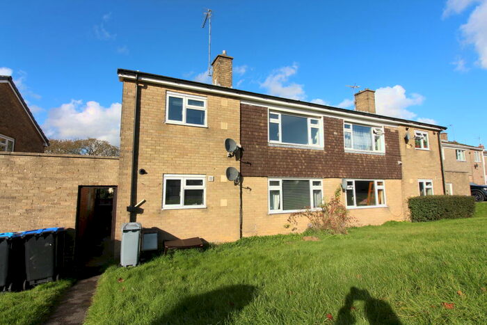 2 Bedroom Maisonette To Rent In Cornish Road, Chipping Norton, OX7