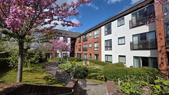 2 Bedroom Flat For Sale In Tithe Lodge, Southam, CV47