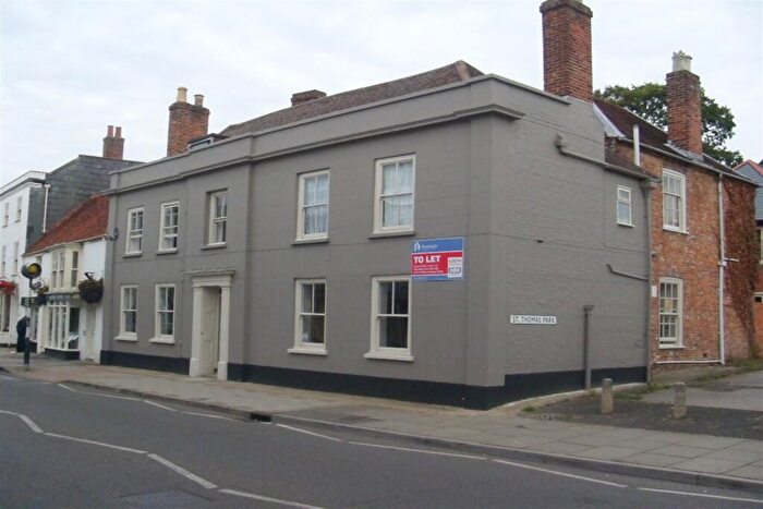 1 Bedroom Flat To Rent In St. Thomas Street, Lymington, SO41