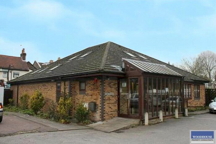 2 Bedroom Maisonette To Rent In Albury Ride, Cheshunt, EN8