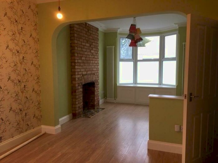 3 Bedroom Terraced House To Rent In High Street, Clapham, MK41