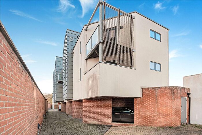 3 Bedroom Terraced House For Sale In Ock Street, Abingdon, Oxfordshire, OX14