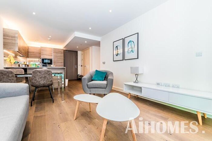 2 Bedroom Flat For Sale In Deveraux House, Duke Of Wellington Avenue, London, SE18