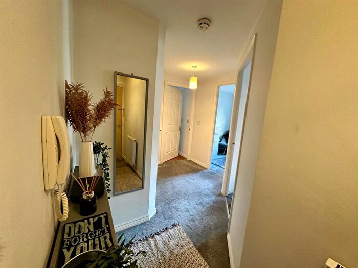 2 Bedroom Apartment To Rent In Belgravia Court, Sandringham Place, Hartford, CW8