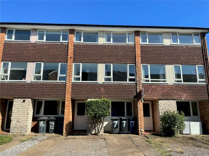 5 Bedroom End Of Terrace House To Rent In Dollis Drive, Farnham, Surrey, GU9