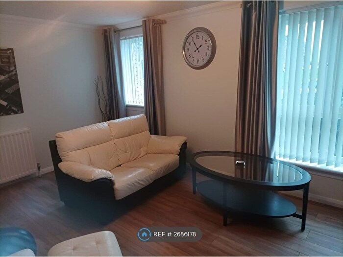 2 Bedroom Flat To Rent In Columba Street, Glasgow, G51