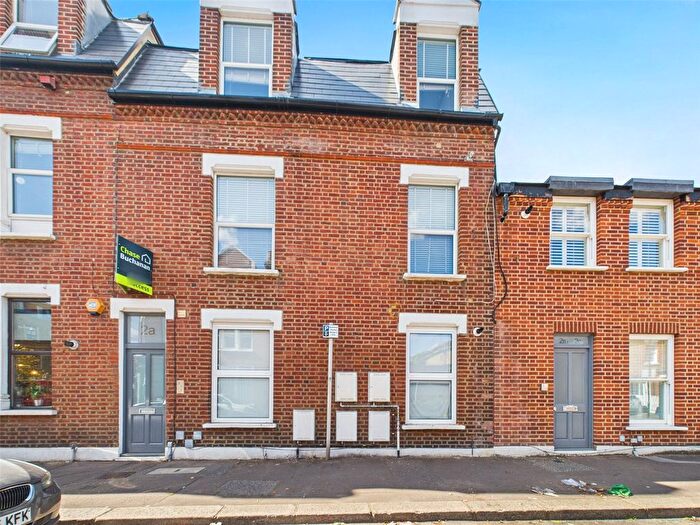 1 Bedroom Flat To Rent In Laurel Avenue, Twickenham, TW1